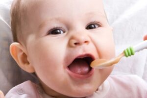 Evropski parlament vetom protiv povećanja količine šećera u hrani za bebe