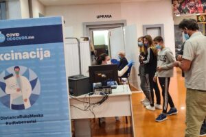 Otvoren vakcinalni punkt u HD Laković na Zabjelu: Veliko interesovanje građana