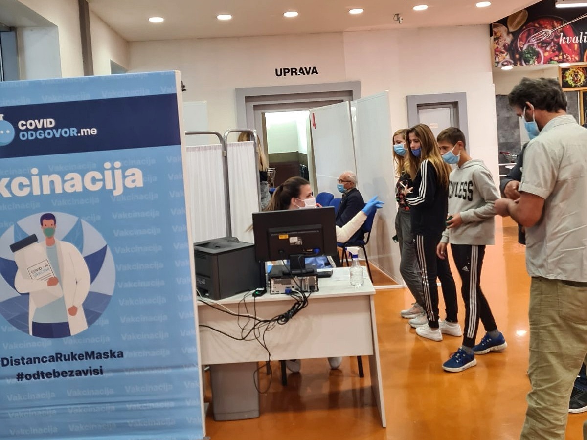 Otvoren vakcinalni punkt u HD Laković na Zabjelu: Veliko interesovanje građana